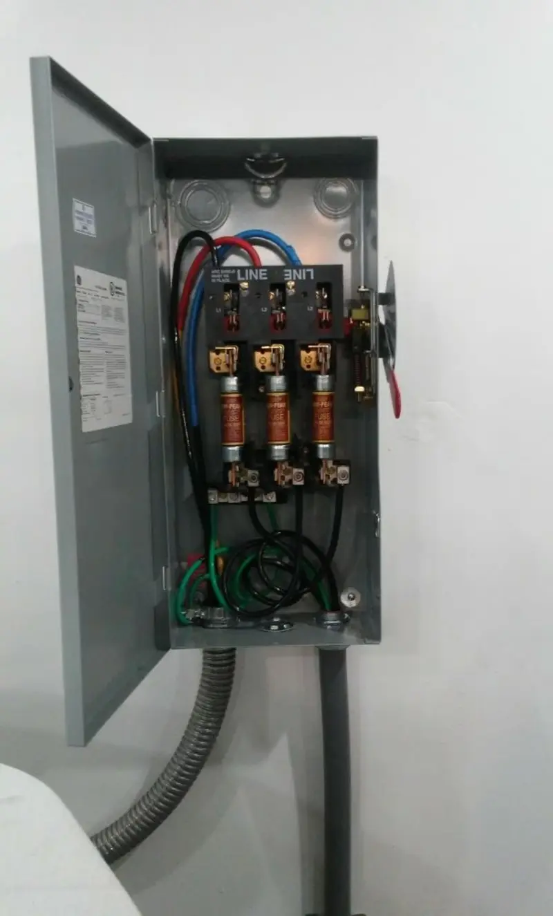 Three-phase disconnect switch installed for Smoke Detector Installation in Calistoga